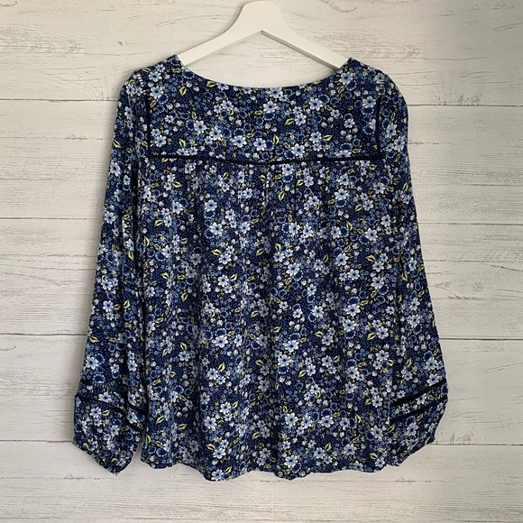 Floral Blouse - Picture 5 of 6